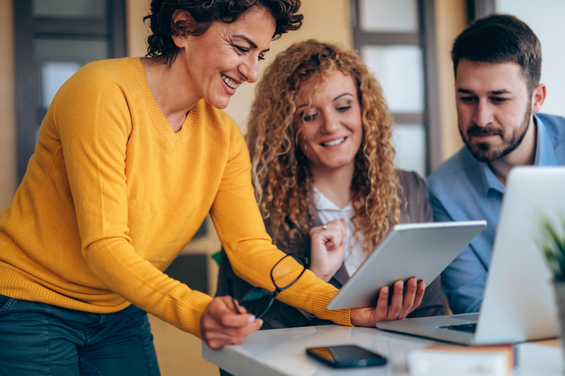 Business people meeting with technology